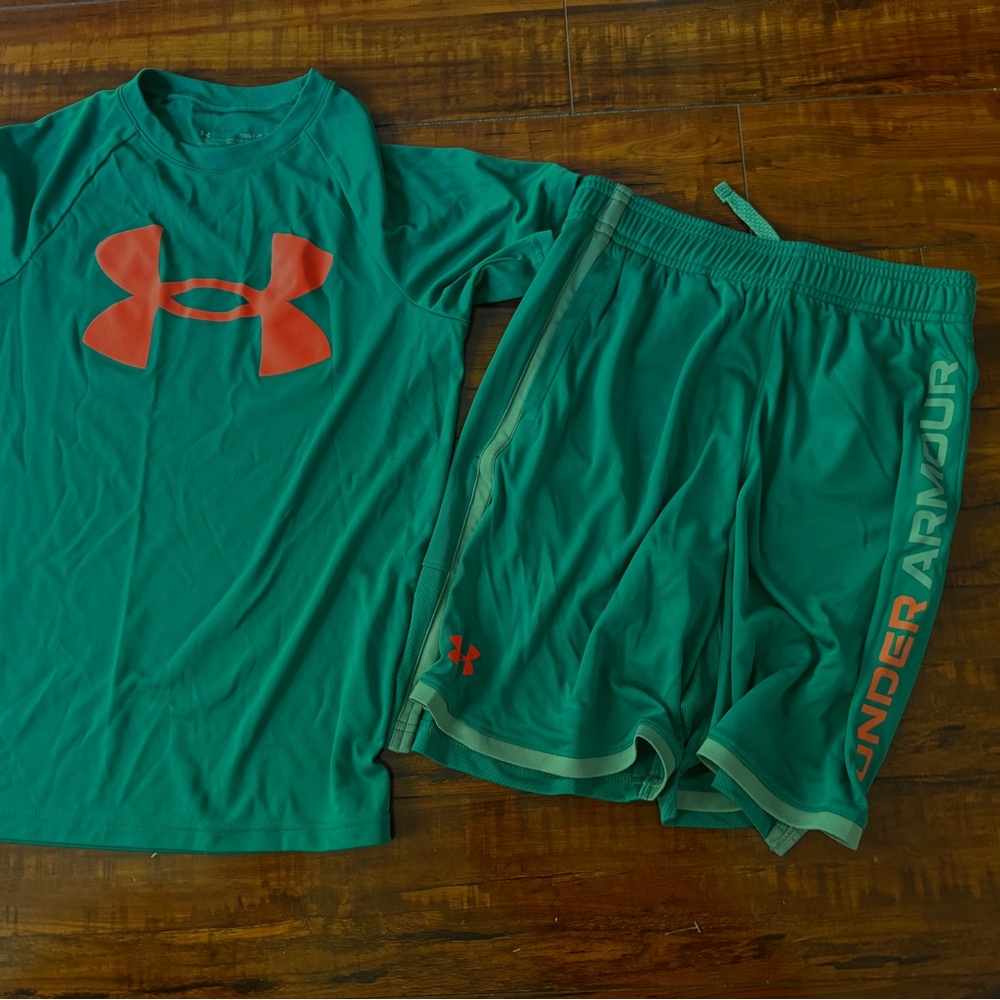Under Armour Green and Orange Athletic Set